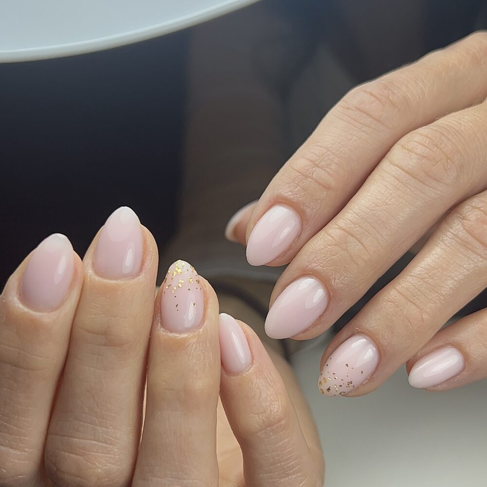 Nail art simple réalisé par Haloa Institut